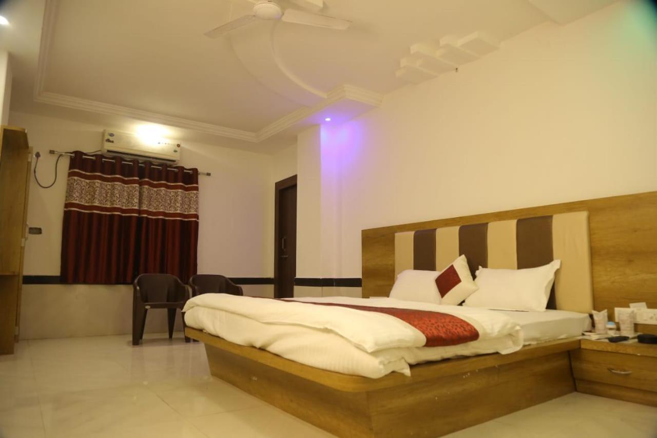 Amber Hotel Barmer Kültér fotó